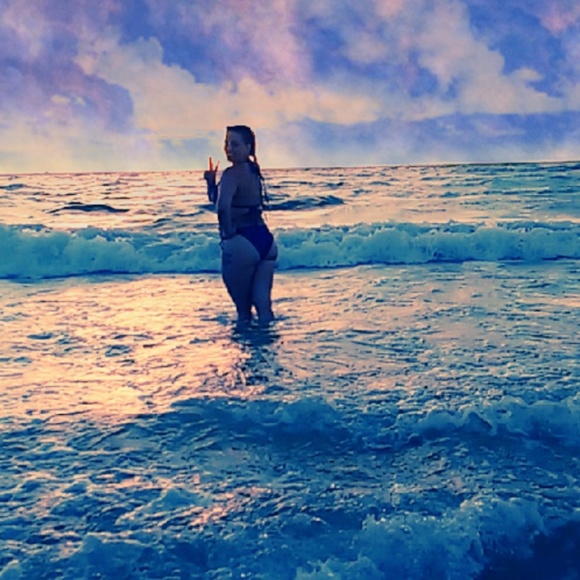 Meet your Posher, Mal - Picture 1 of 10